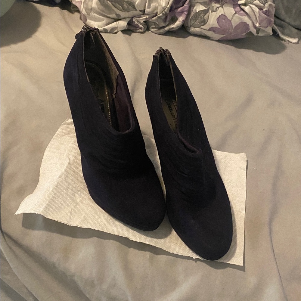 Women's Coach and Four Purple faux suede shoes/booties. Size 7